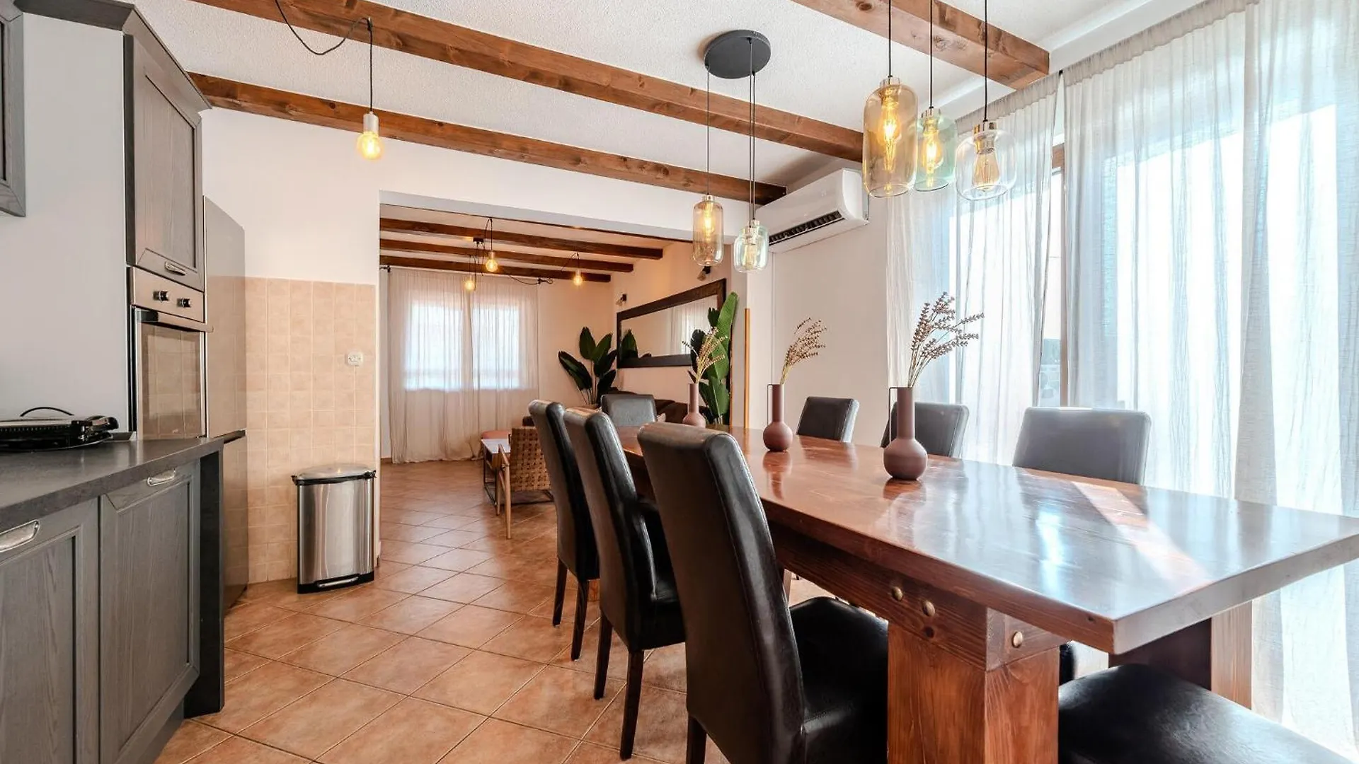 Lovely Home In Zagrad بيت للعطل