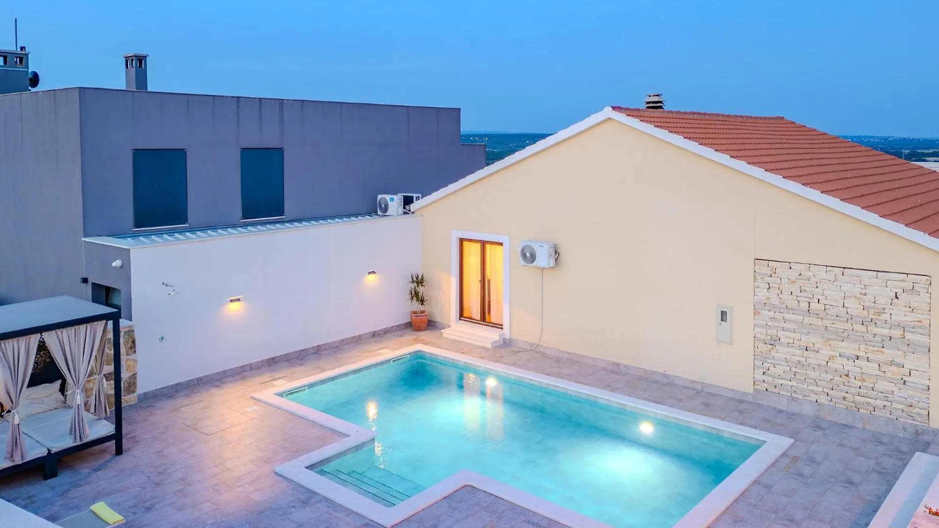 بيت للعطل Lovely Home In Zagrad