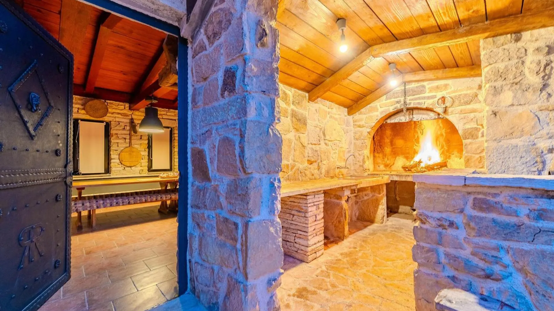 Lovely Home In Zagrad بيت للعطل